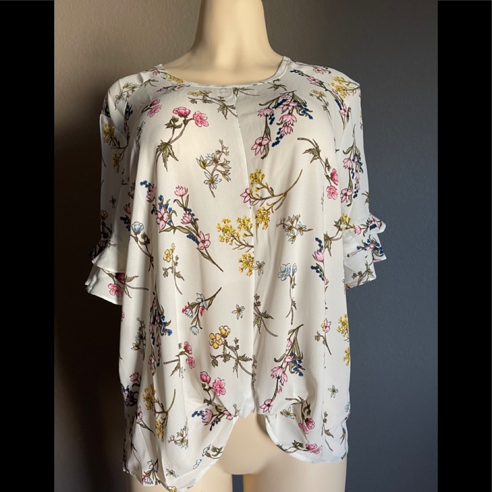 NEW Hanna and Gracie Chiffon White Floral Knot Top